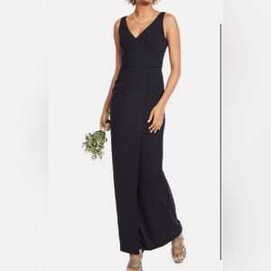 ADRIANNA PAPELL VNeck long gown
